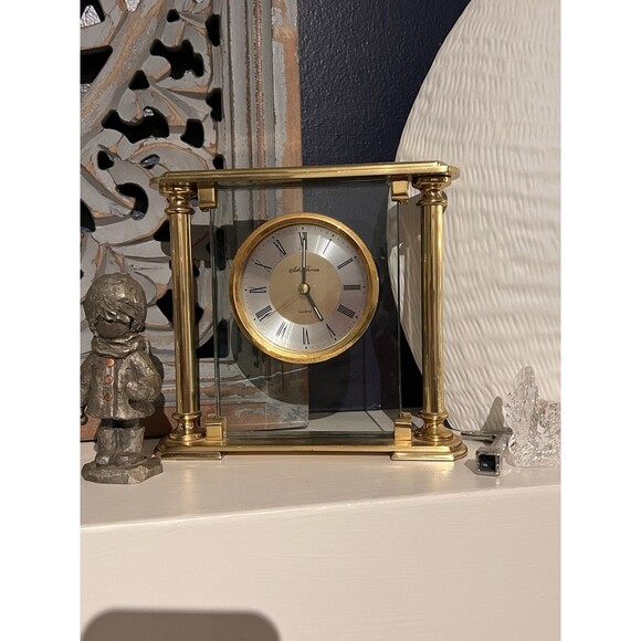 Seth Thomas Illusion "FLOATING" Roman Numerals Quartz Brass Desk Clock Working - Picture 1 of 4